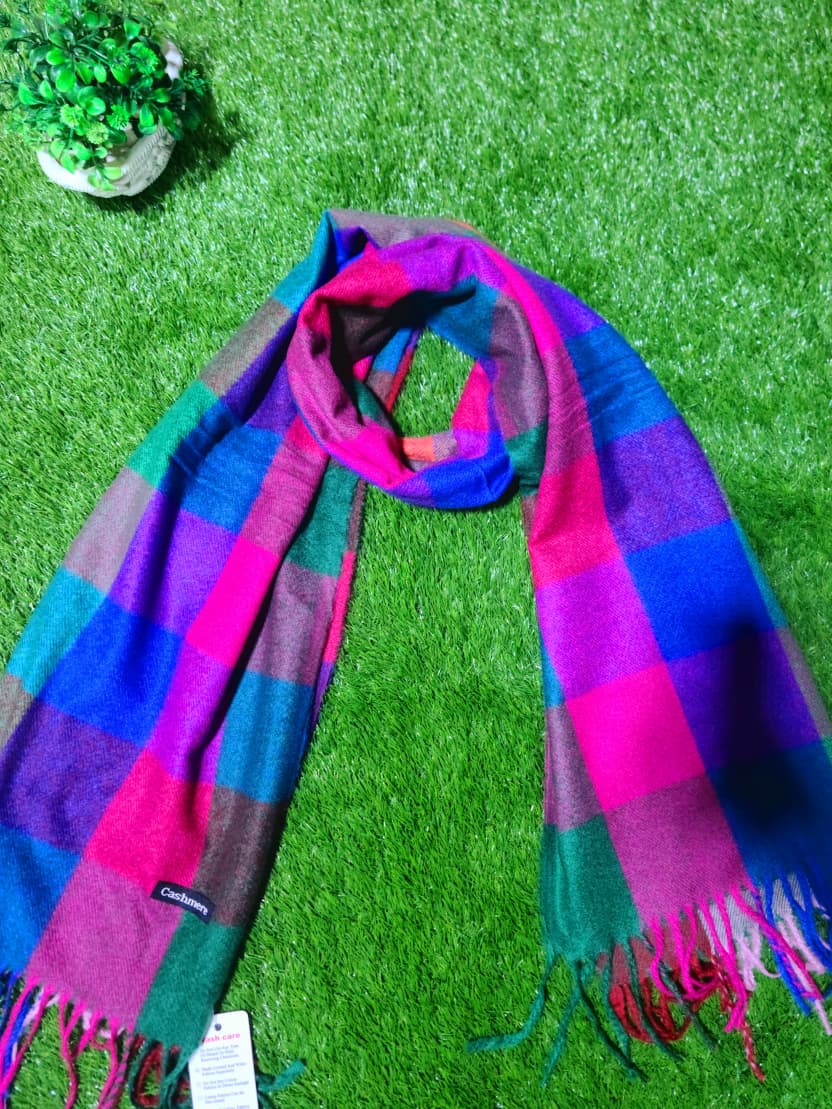 IMPORTED WOOLEN STOLER