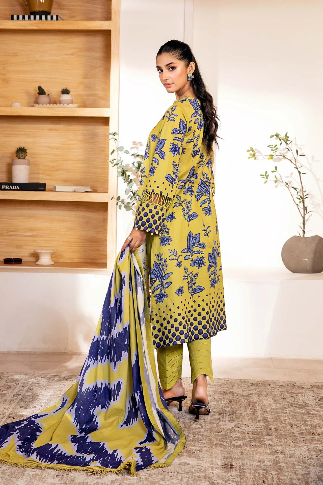Elaheh by M. Bsics 3pc Printed Lawn Suit 01