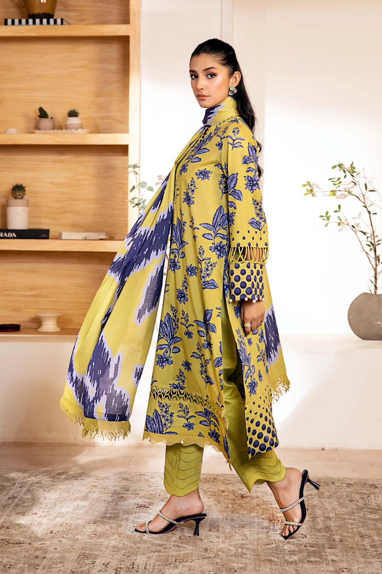 Elaheh by M. Bsics 3pc Printed Lawn Suit 01