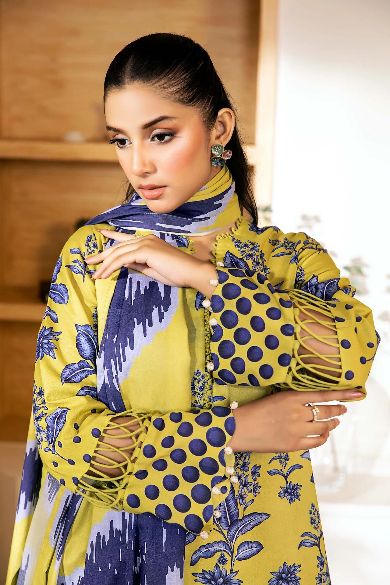 Elaheh by M. Bsics 3pc Printed Lawn Suit 01