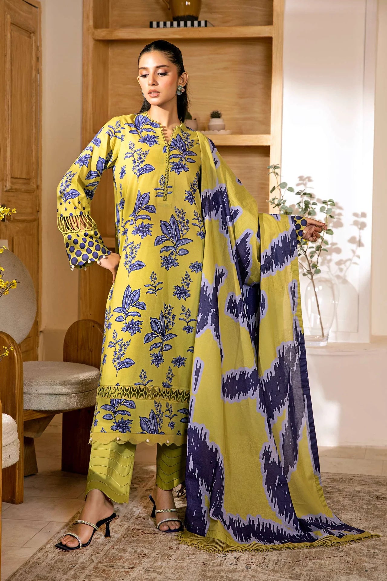 Elaheh by M. Bsics 3pc Printed Lawn Suit 01