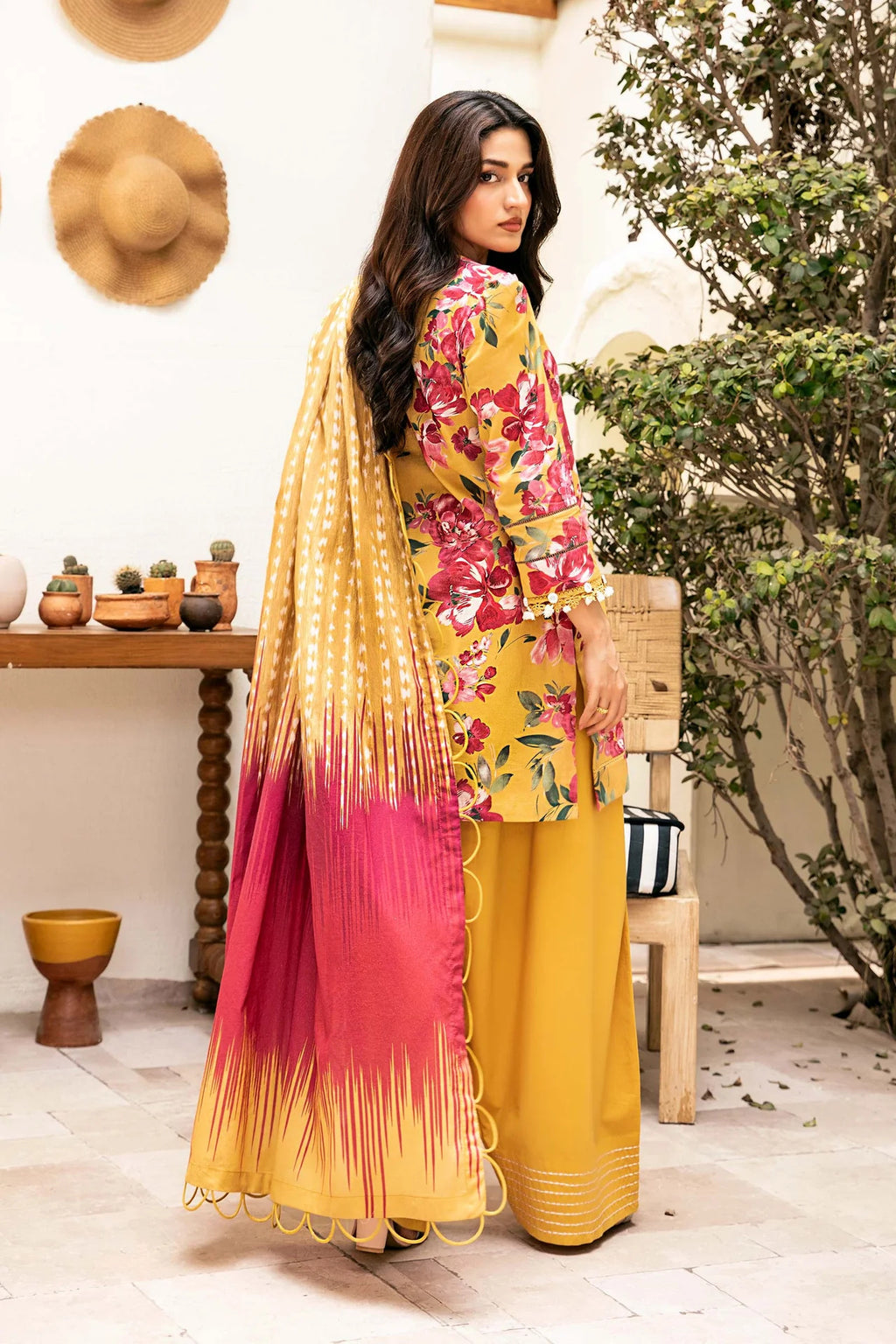 Elaheh by M. Basics 3pc Printed Lawn Suit 05