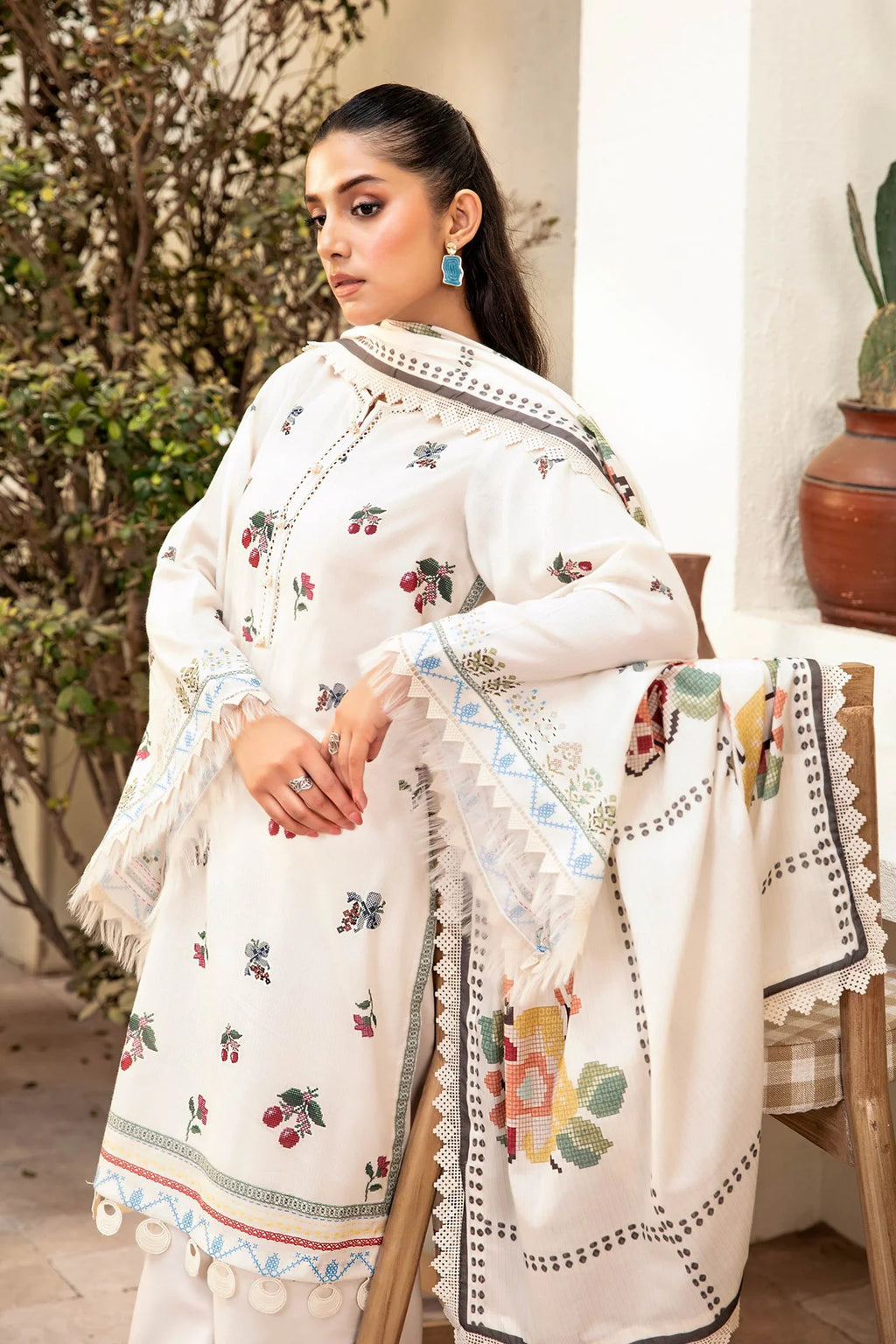 Elaheh by M. Basics 3pc Printed Lawn Suit 06