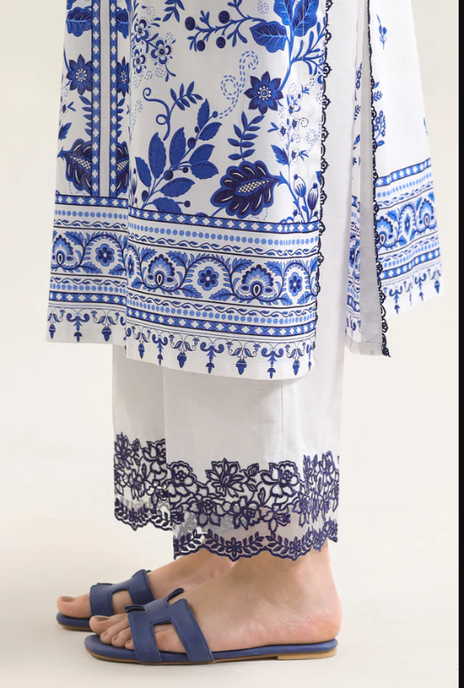 Saya 05A 3pc Embroidered and Premium Printed Lawn Shirt & Dupatta