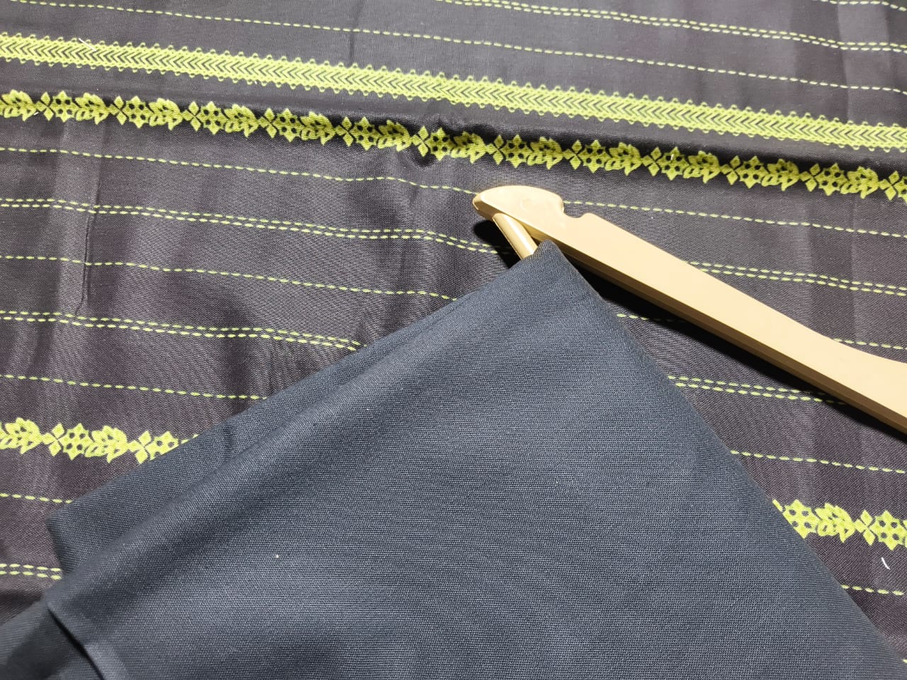 Kayseria khaddar 2pc suit